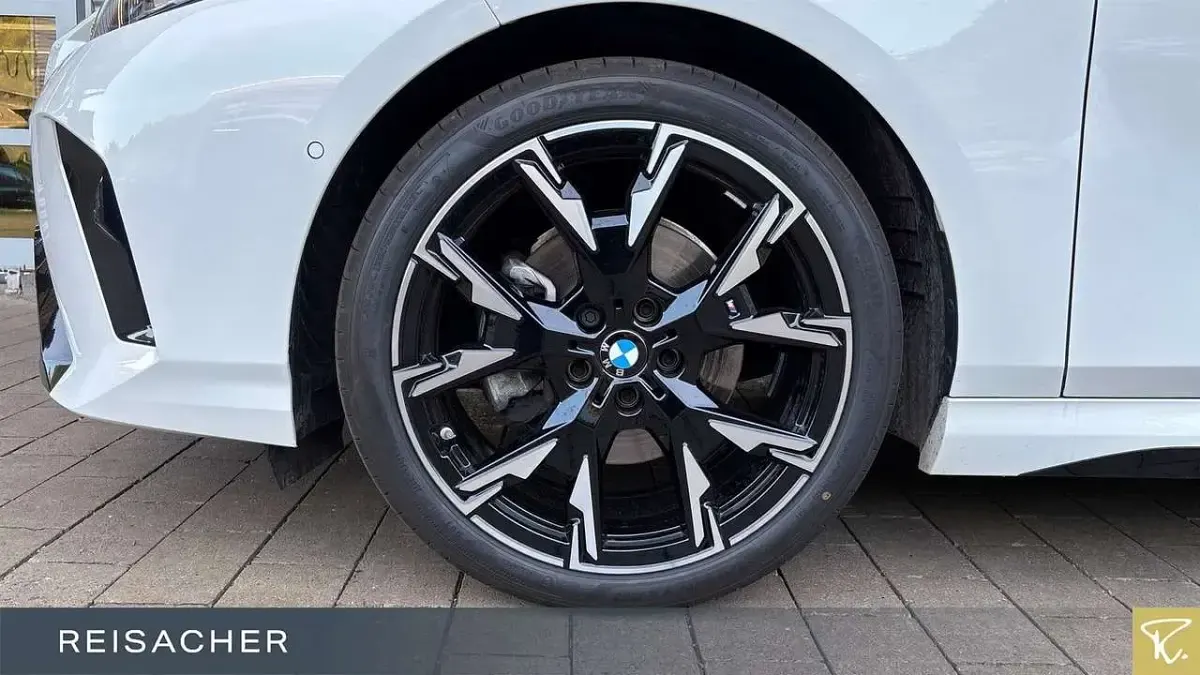 Gebraucht BMW 120 M Sport 163 PS (119 kW) 2025 Alpinweiss iii Kleinwagen