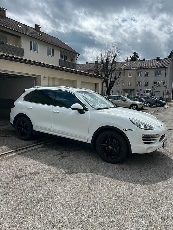 Usata Porsche Cayenne 245 CV (180 kW) 2012 Bianco SUV