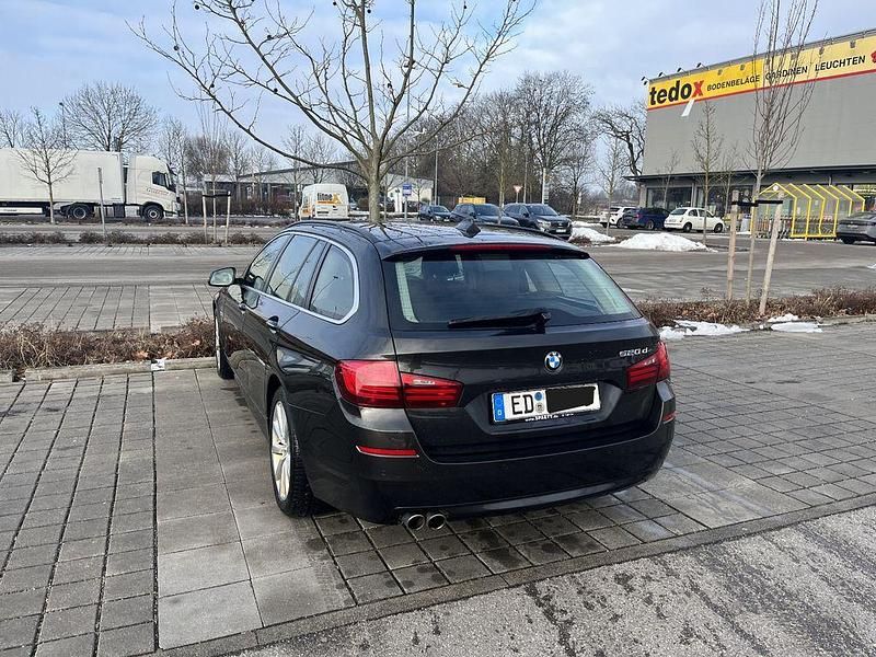 Gebraucht BMW 520 184 PS (135 kW) 2014 Braun Kombi