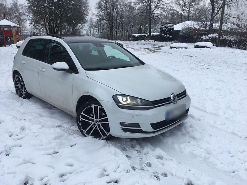 Gebraucht VW Golf VII Highline 150 PS (110 kW) 2013 Weiß Limousine