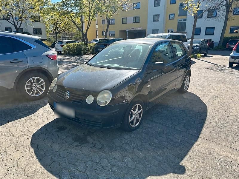Gebraucht VW Polo 64 PS (47 kW) 2004 Schwarz Kleinwagen