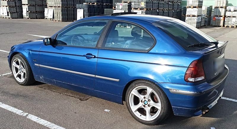 Gebraucht BMW 325 193 PS (141 kW) 2002 Blau Kombi