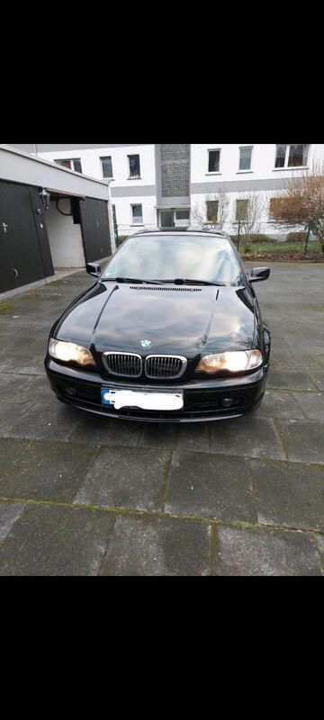 Schwarz Gebraucht 2001 BMW 320 Cabriolet Cabrio | 6.900 € (Guter Preis) - Bild 1/4
