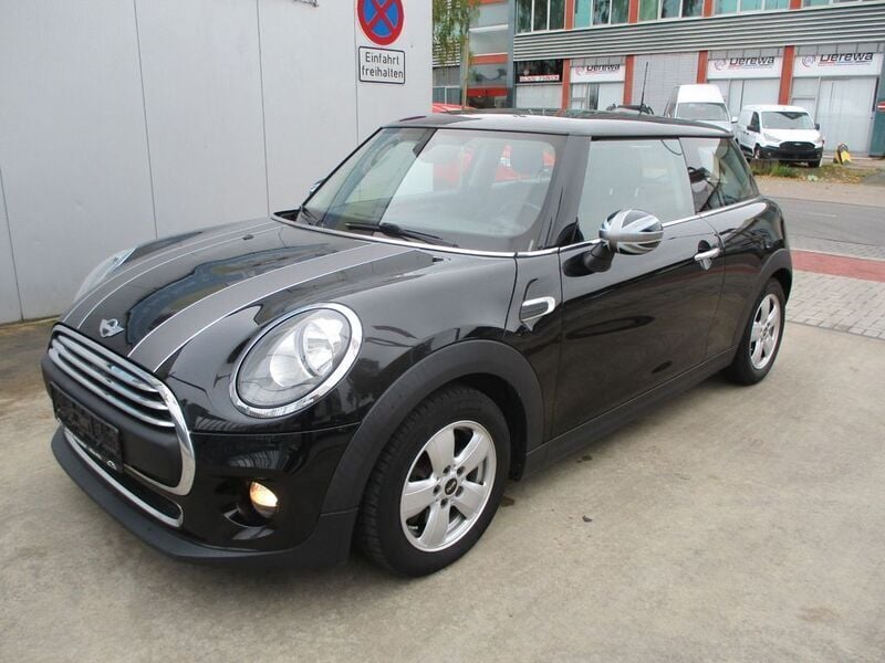 Midnight black metallic Gebraucht 2017 Mini One D Kleinwagen | 10.270 € (Fairer Preis) - Bild 1/4