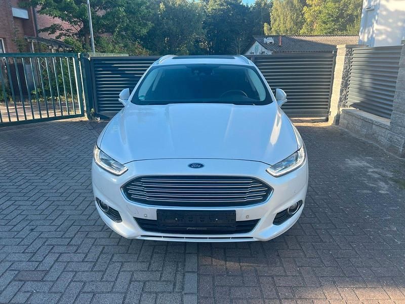 Gebraucht Ford Mondeo Titanium 241 PS (177 kW) 2016 Weiß Kombi