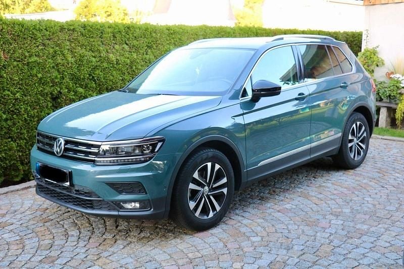 Blau Gebraucht 2020 VW Tiguan IQ Drive SUV | 23.590 € (Guter Preis) - Bild 1/4