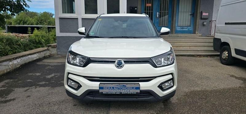 Weiß Gebraucht 2018 Ssangyong (KGM) Tivoli Sapphire SUV | 11.400 € - Bild 1/4