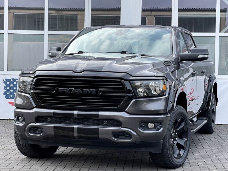 Grau Gebraucht 2021 Dodge Ram Abholung | 51.900 € (Etwas zu teuer) - Bild 1/4