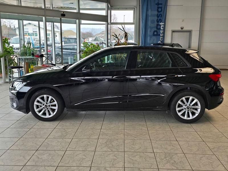 Gebraucht Audi A3 Sport 110 PS (80 kW) 2022 Schwarz Limousine