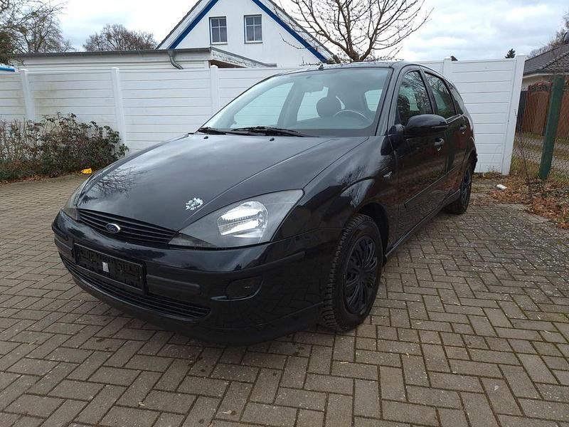 Gebraucht Ford Focus Trend 116 PS (85 kW) 2000 Schwarz Limousine