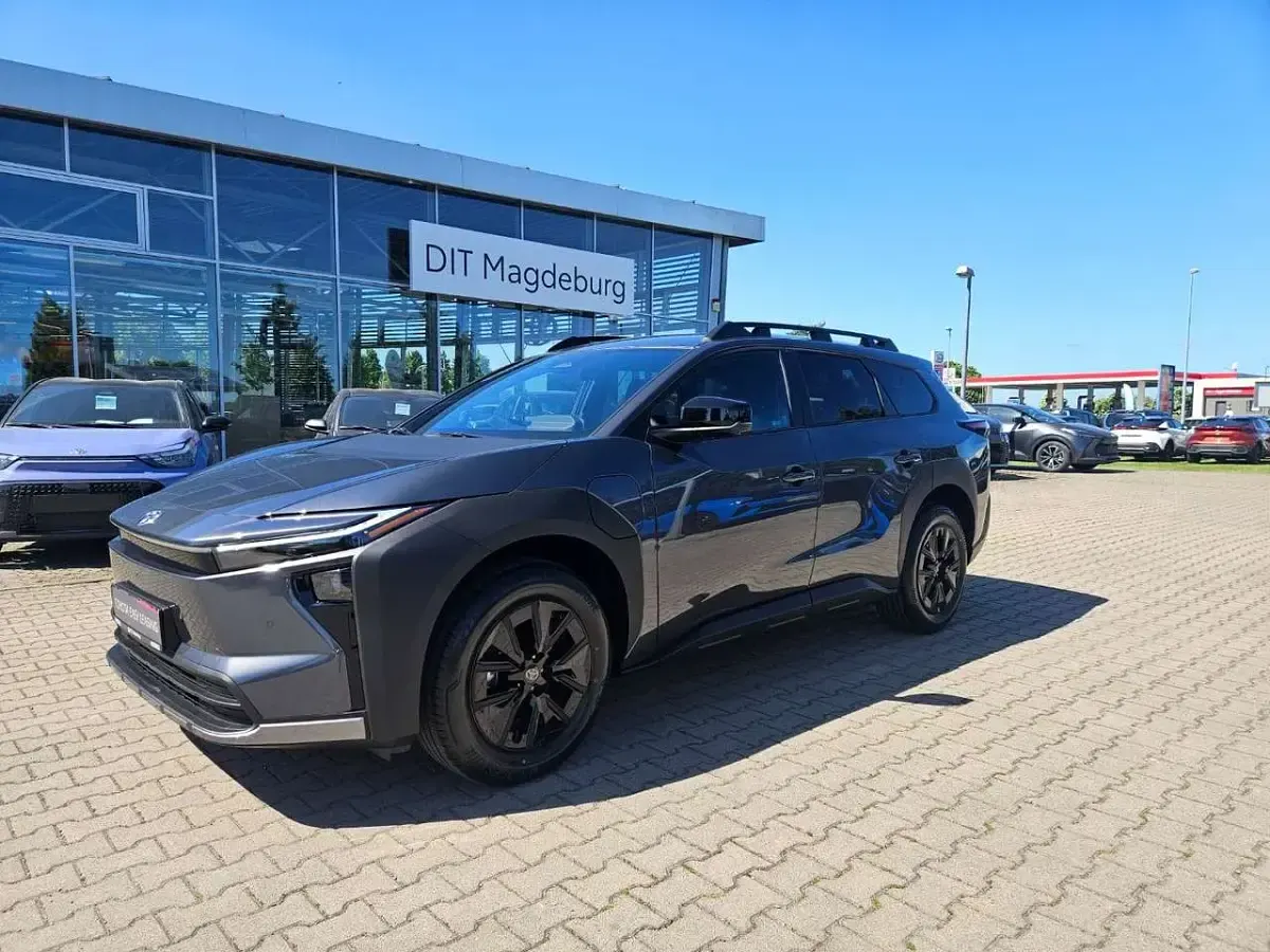 Neu Toyota bZ4X 164 kW (224 PS) 2026 Grau SUV