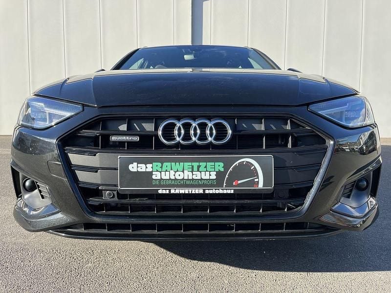 Second-hand Audi A4 Advanced Plus 204 CP (150 kW) 2023 Negru Break