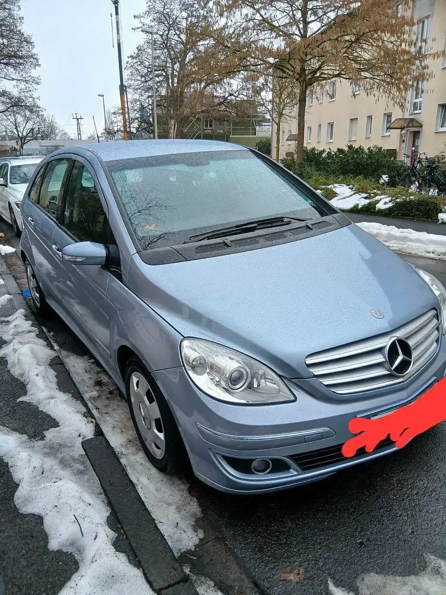 Gebraucht Mercedes B200 140 PS (102 kW) 2006 Grün Van / Kleinbus