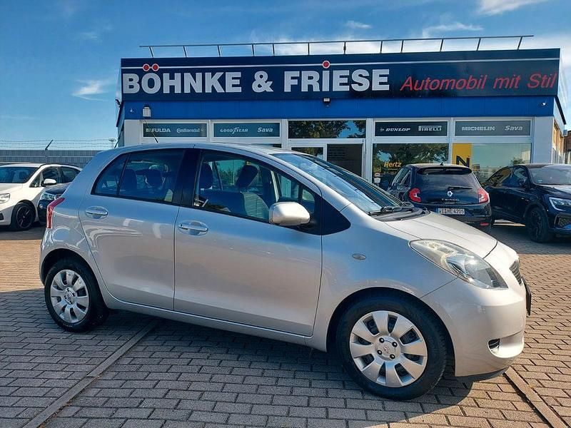 Gebraucht Toyota Yaris Sol 87 PS (63 kW) 2006 Silber Kleinwagen