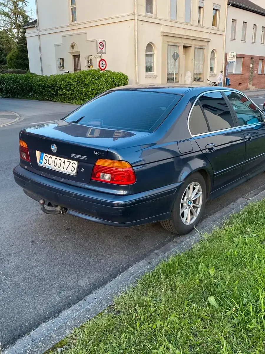 Gebraucht BMW 525 192 PS (141 kW) 2002 Blau Limousine