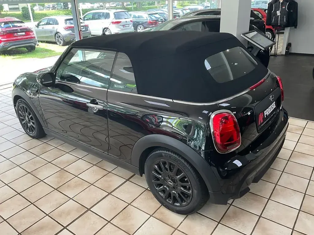 Gebraucht Mini One Cabriolet 102 PS (75 kW) 2021 Schwarz Cabrio
