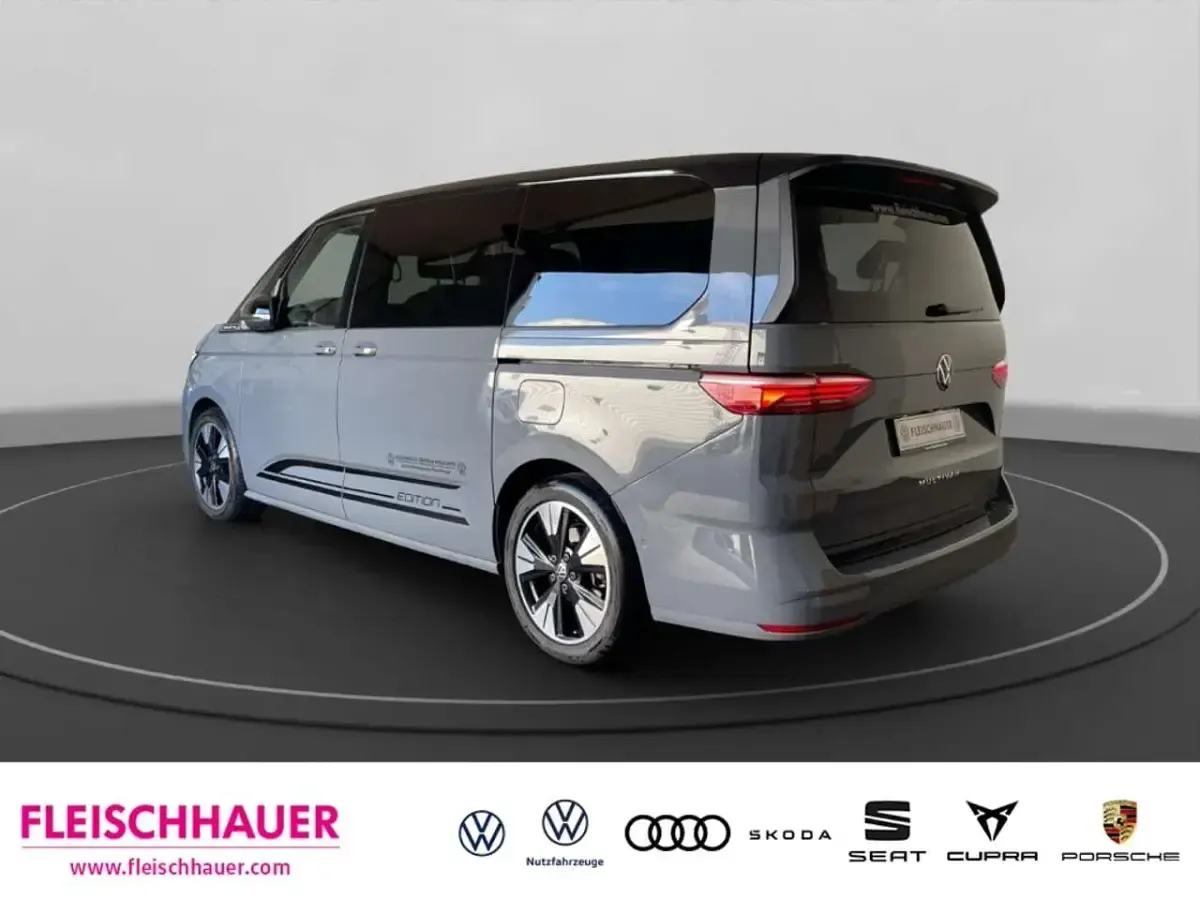 Gebraucht VW Multivan Edition 150 PS (110 kW) 2025 Grau Van / Kleinbus