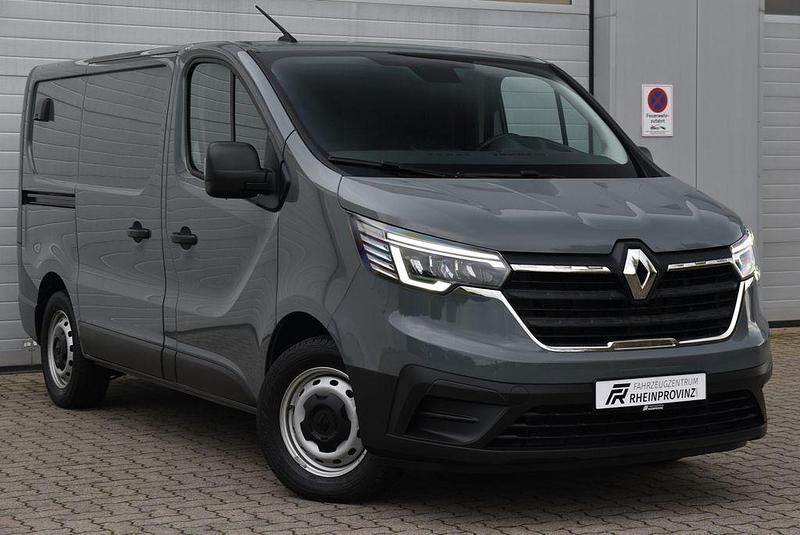 Grau Gebraucht 2023 Renault Trafic Van / Kleinbus | 20.399 € (Guter Preis) - Bild 1/4
