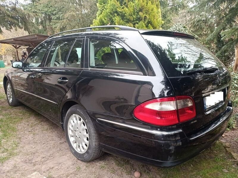 Gebraucht Mercedes E220 Elegance 150 PS (110 kW) 2005 Schwarz Kombi
