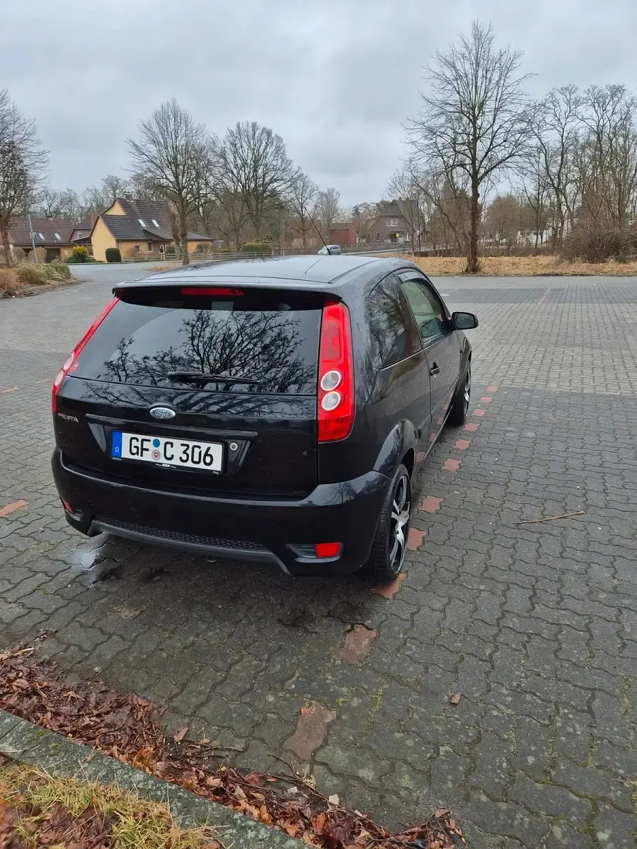 Gebraucht Ford Fiesta 80 PS (58 kW) 2008 Schwarz Kleinwagen