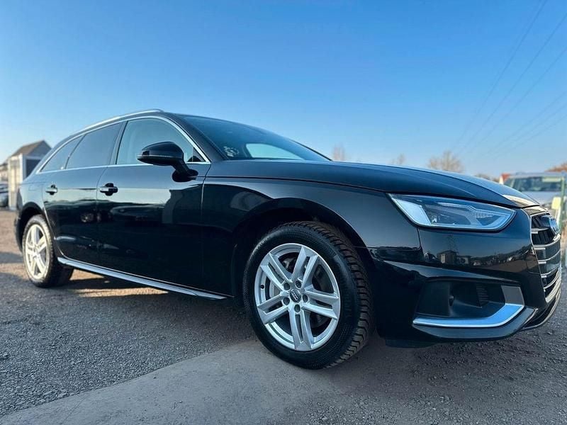 Gebraucht Audi A4 Prestige 204 PS (150 kW) 2021 Schwarz Kombi