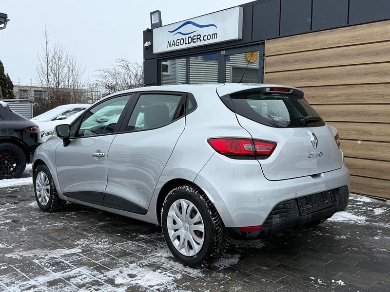 Gebraucht Renault Clio IV Dynamique 73 PS (53 kW) 2013 Silber Kleinwagen