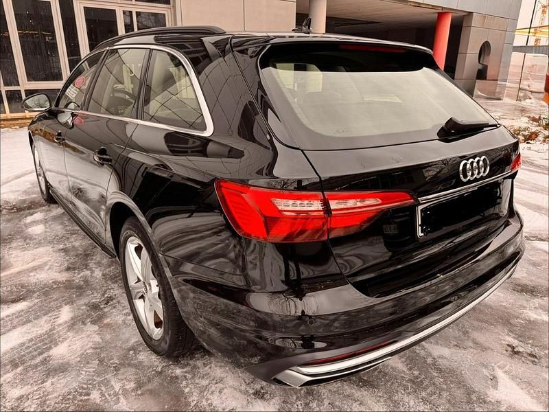 Gebraucht Audi A4 Advanced Plus 163 PS (119 kW) 2021 Schwarz Kombi