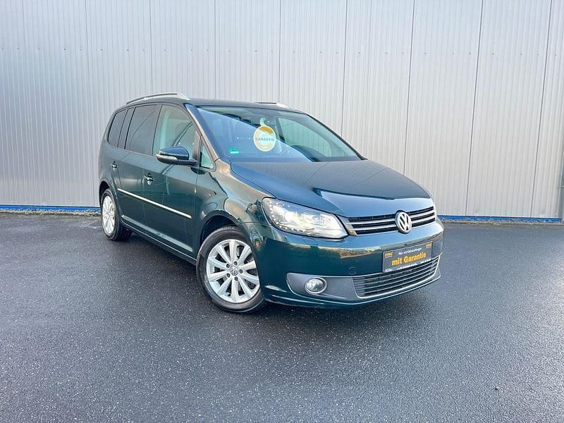 Gebraucht VW Touran Highline 140 PS (102 kW) 2014 Grün Van / Kleinbus