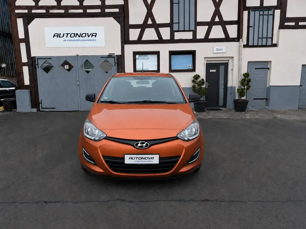 Gebraucht Hyundai i20 86 PS (63 kW) 2015 Kleinwagen