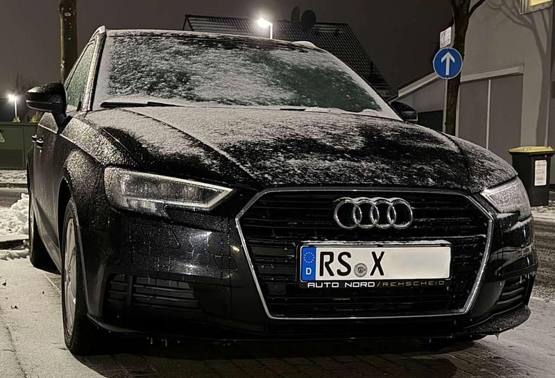 Gebraucht Audi A3 Sportback Design 116 PS (85 kW) 2019 Schwarz Kleinwagen