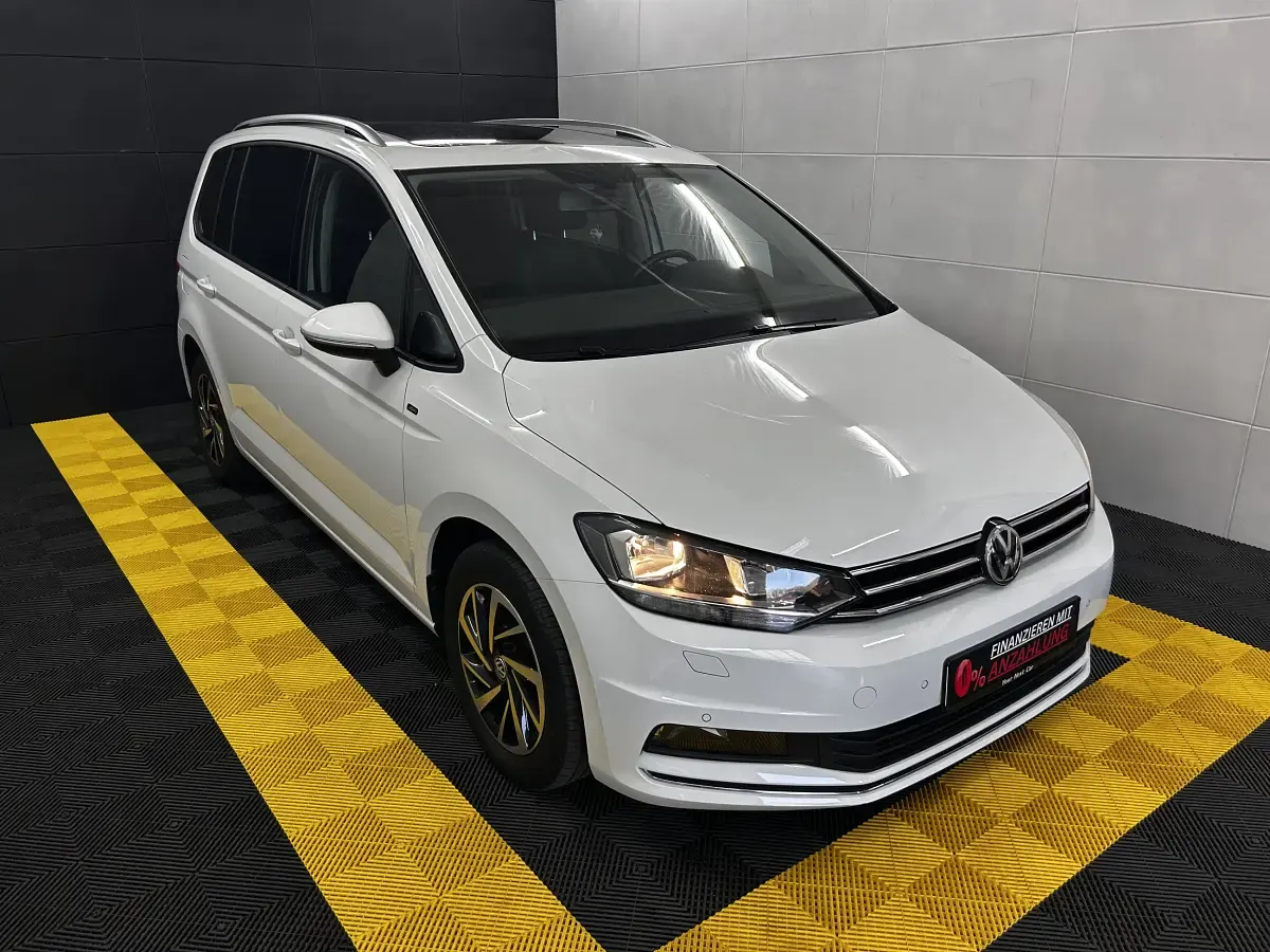 Używany VW Touran Join 150 KM (110 kW) 2019 Biały Minivan