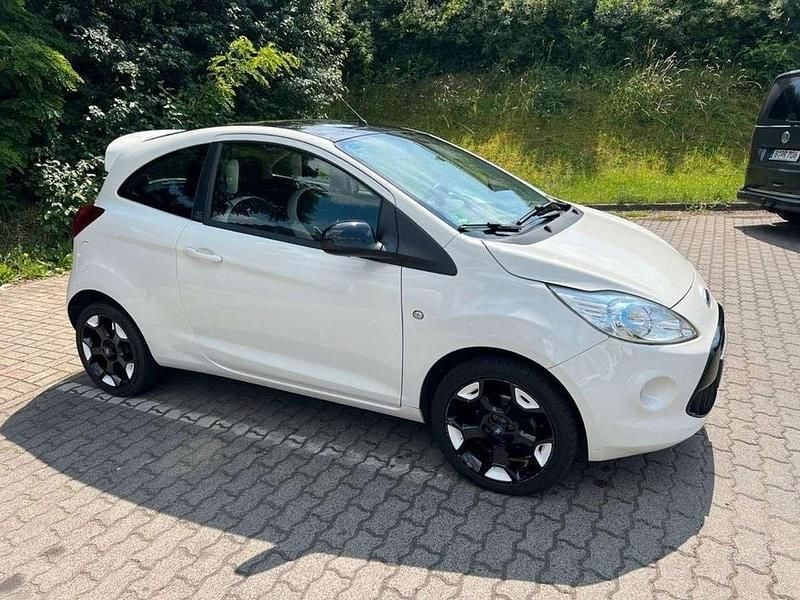 Gebraucht Ford Ka Titanium 69 PS (50 kW) 2015 Kleinwagen