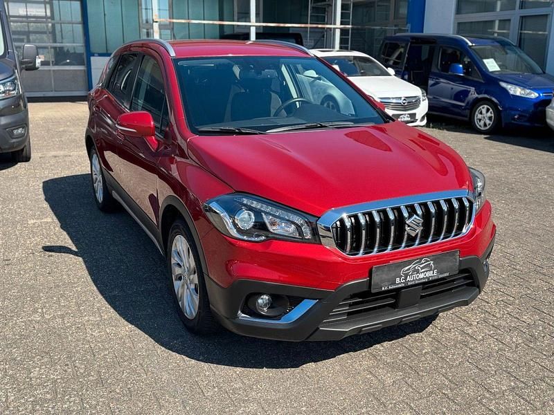 Gebraucht Suzuki SX4 Club 111 PS (81 kW) 2017 Rot Kleinwagen