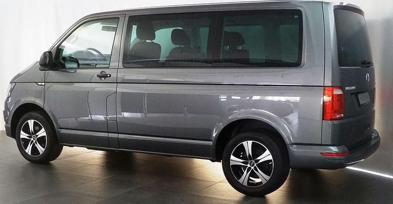 Gebraucht VW Multivan 102 PS (75 kW) 2016 Grau Van / Kleinbus