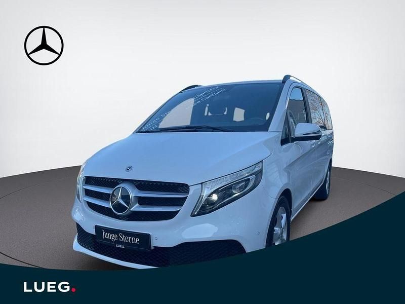 Bergkristallweiß metallic Gebraucht 2021 Mercedes V300 Edition Van / Kleinbus | 49.750 € (Etwas zu teuer) - Bild 1/4