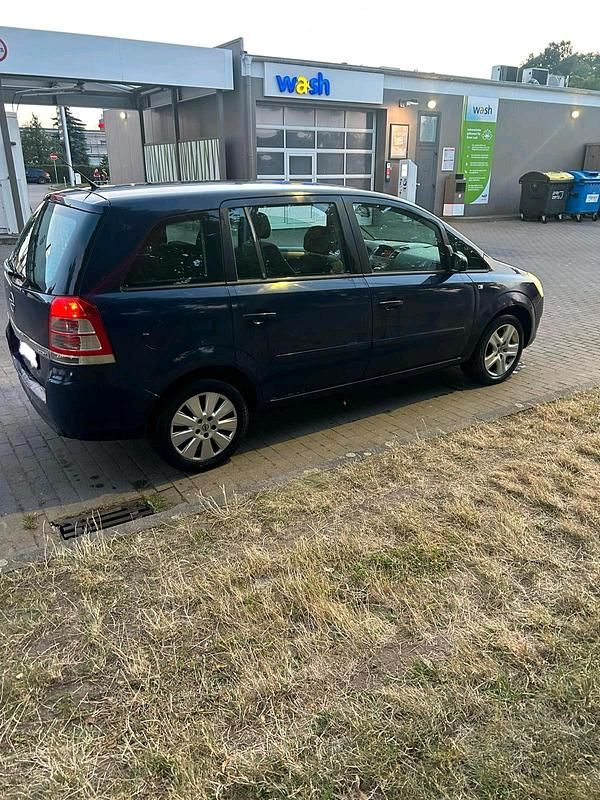Blau Gebraucht 2008 Opel Zafira Van / Kleinbus | 950 € (Superpreis) - Bild 1/4