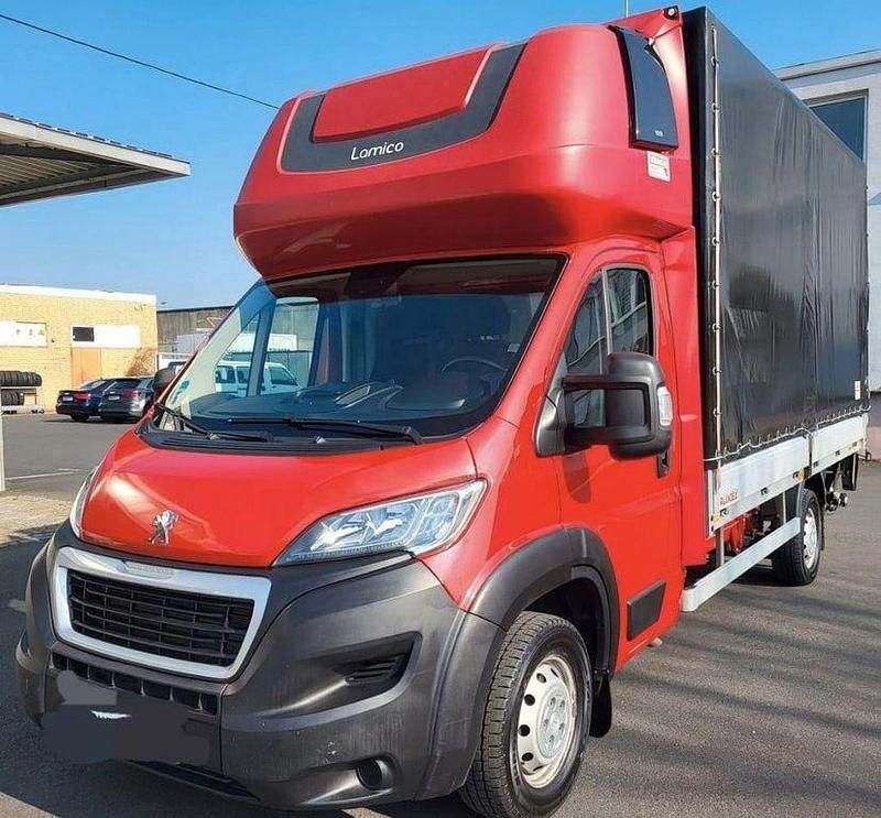Gebraucht Peugeot Boxer 163 PS (119 kW) 2018 Rot Van