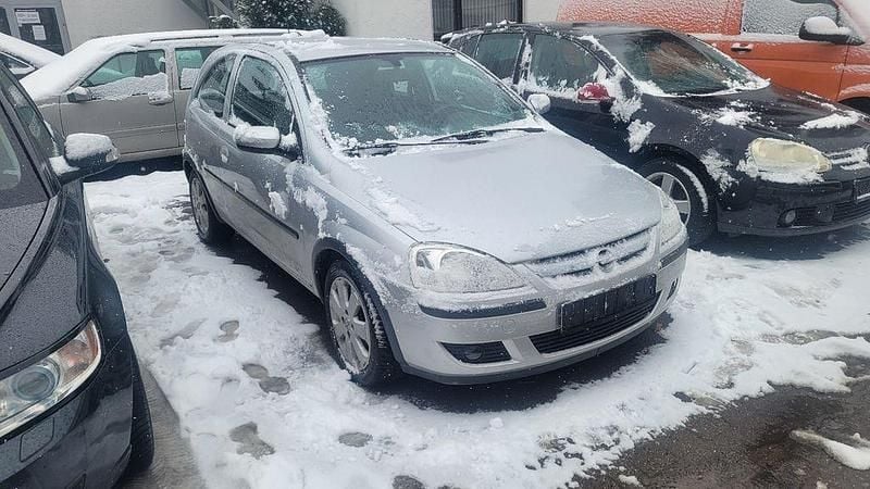 Silber Gebraucht 2004 Opel Corsa Njoy Limousine | 690 € (Superpreis) - Bild 1/4