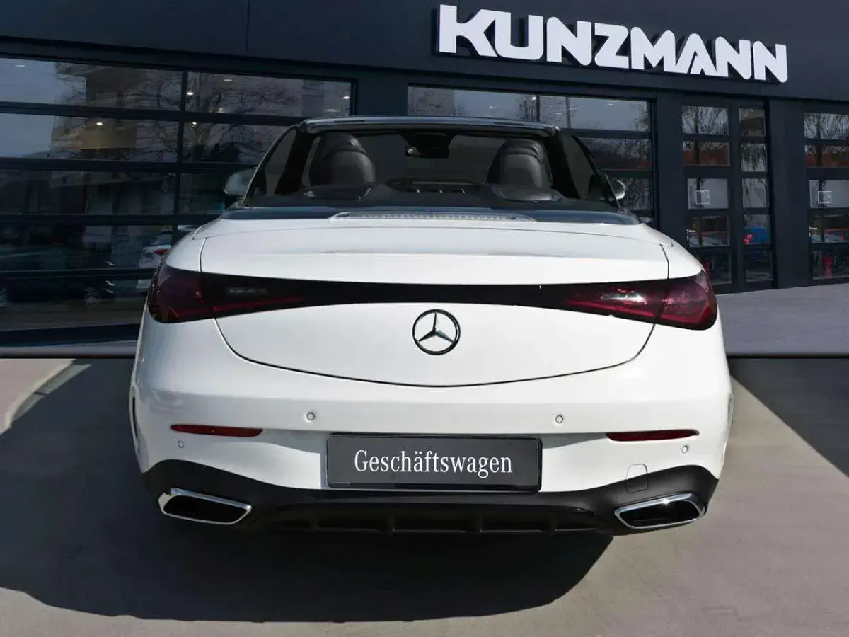 Gebraucht Mercedes CLE180 AMG 170 PS (125 kW) 2026 Weiß Cabrio