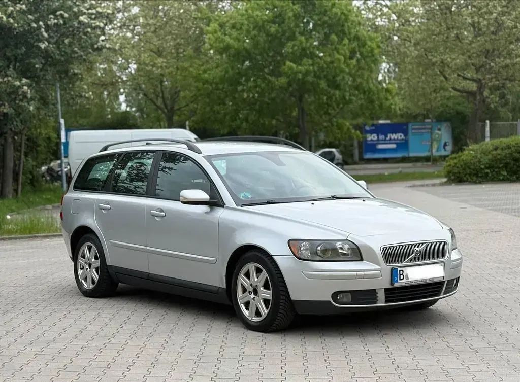Second-hand Volvo V50 140 CP (102 kW) 2008 Argintiu Break