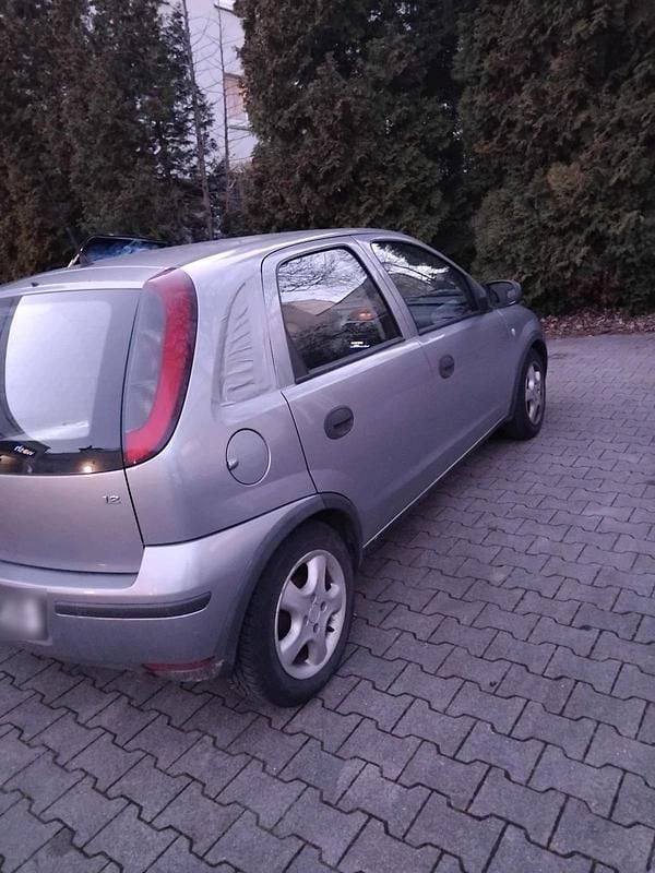 Gebraucht Opel Corsa 80 PS (58 kW) 2005 Silber Kleinwagen