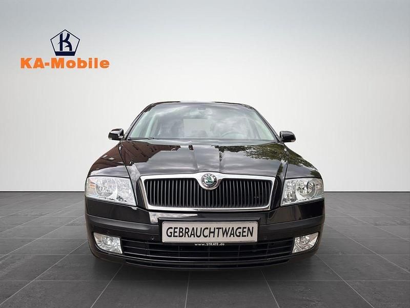 Schwarz Gebraucht 2005 Skoda Octavia Elegance Limousine | 5.999 € (Teuer) - Bild 1/4