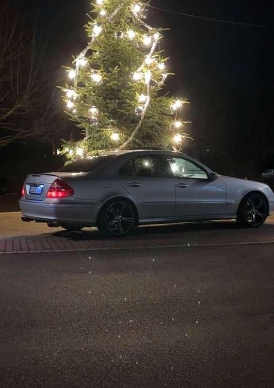 Gebraucht Mercedes E500 Avantgarde 306 PS (225 kW) 2002 Limousine