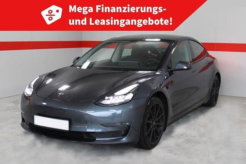 Grau (graumetallic) Gebraucht 2022 Tesla Model 3 Performance Limousine | 35.999 € (Fairer Preis) - Bild 1/4
