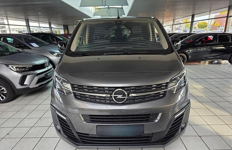 Grau metallic Gebraucht 2020 Opel Zafira Life Innovation Van | 33.850 € (Teuer) - Bild 1/1