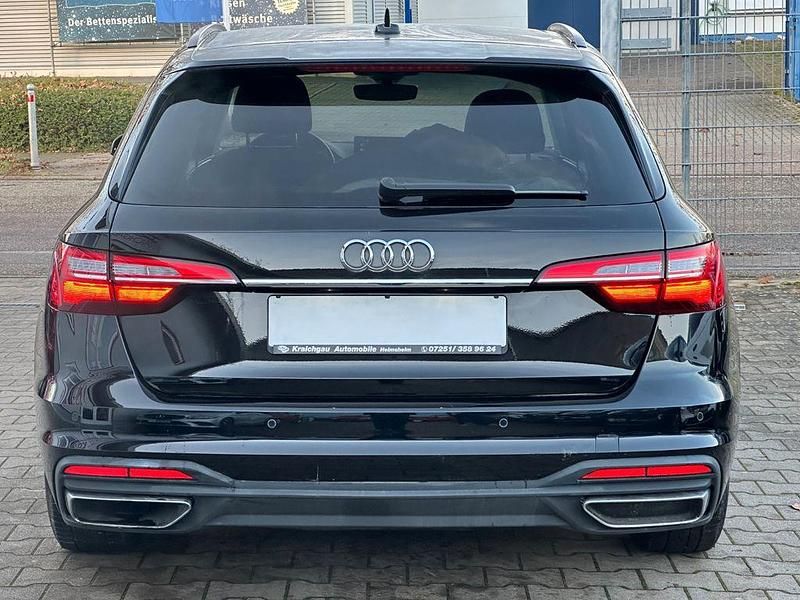 Gebraucht Audi A4 Sport 136 PS (100 kW) 2021 Schwarz Limousine