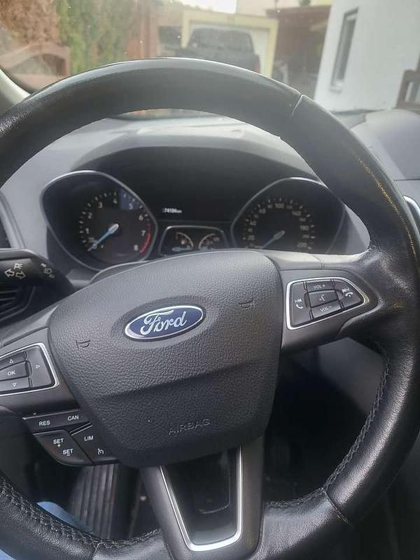 Gebraucht Ford Grand C-Max Titanium 125 PS (91 kW) 2017 Schwarz Van / Kleinbus