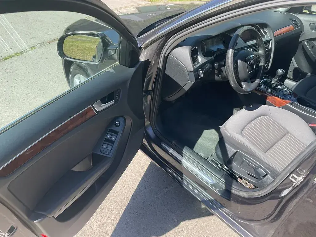 Gebraucht Audi A4 Ambiente 143 PS (105 kW) 2011 Schwarz Kombi