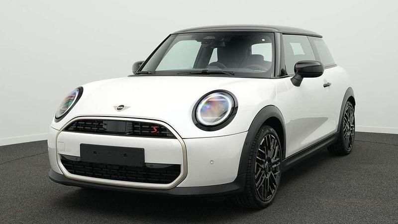 Weiß Gebraucht 2024 Mini Cooper S Favoured Kleinwagen | 25.184 € (Superpreis) - Bild 1/4