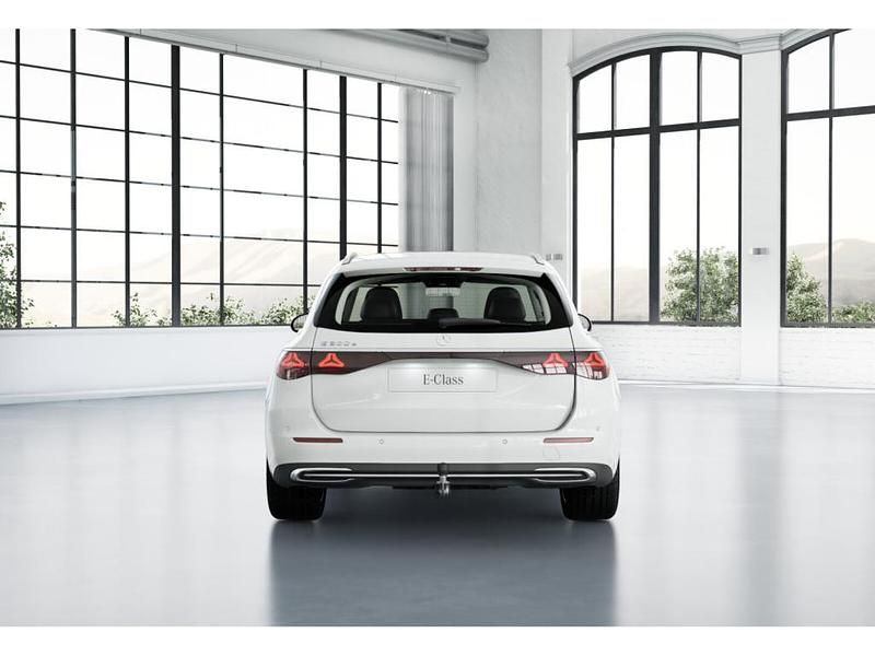 Gebraucht Mercedes E300 Avantgarde 204 PS (150 kW) 2024 Unilack polarweiß Kombi